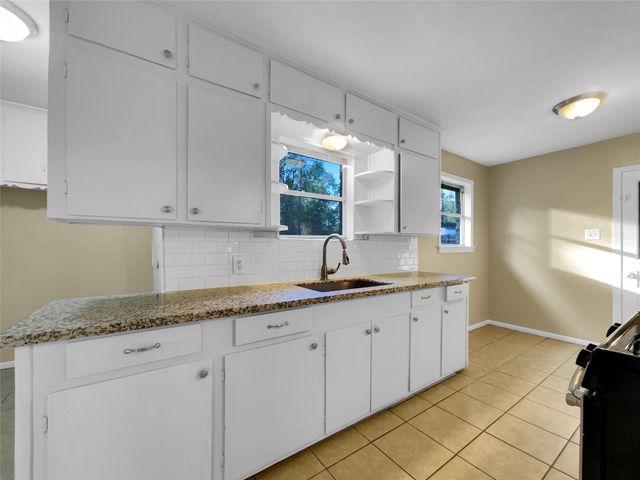 1000 Crescent Boulevard, Cleveland, TX 77327