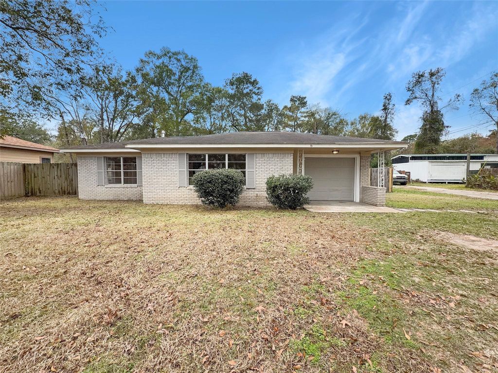 1000 Crescent Boulevard, Cleveland, TX 77327