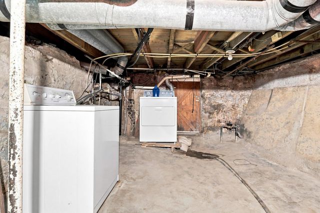 621 Oak Street, Davenport, IA 52802