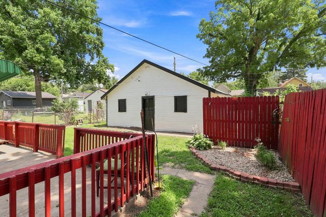 621 Oak Street, Davenport, IA 52802