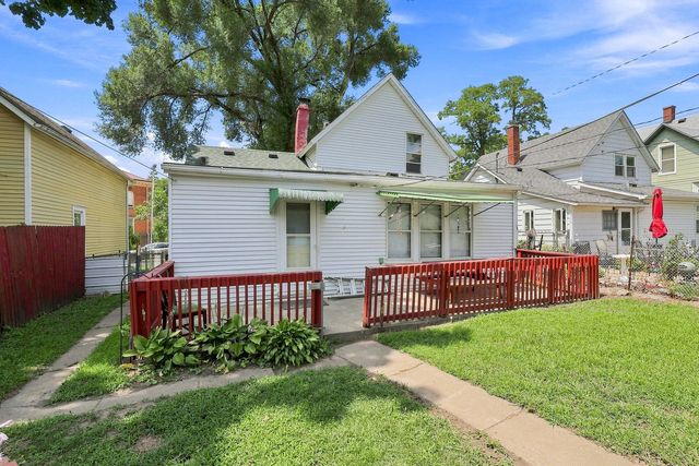 621 Oak Street, Davenport, IA 52802