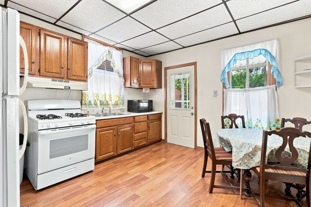 621 Oak Street, Davenport, IA 52802