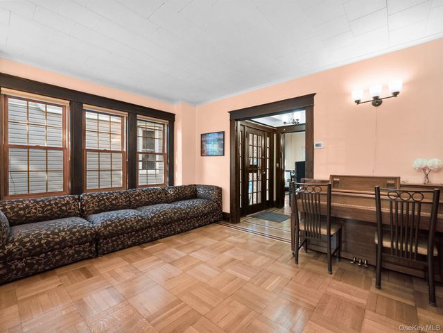 8511 122nd Street, Kew Gardens, NY 11415