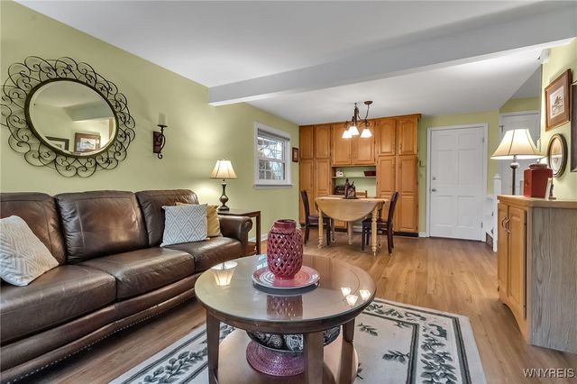 277 Woodward Drive, West Seneca, NY 14224