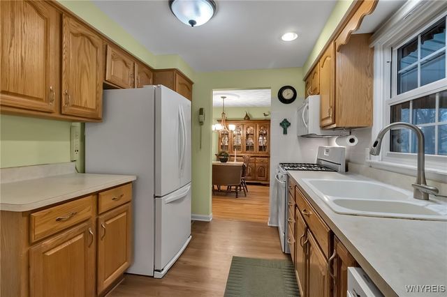 277 Woodward Drive, West Seneca, NY 14224