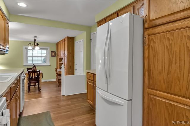 277 Woodward Drive, West Seneca, NY 14224