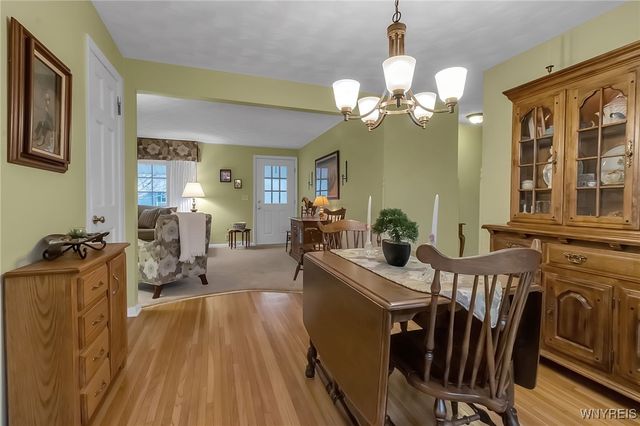 277 Woodward Drive, West Seneca, NY 14224