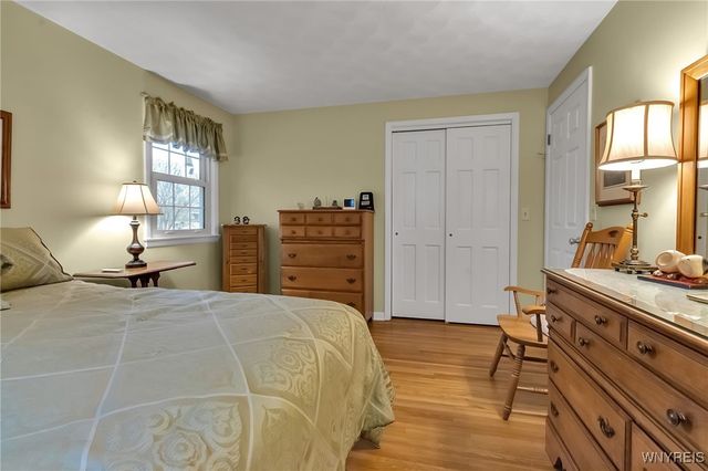 277 Woodward Drive, West Seneca, NY 14224