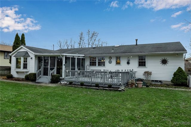 277 Woodward Drive, West Seneca, NY 14224