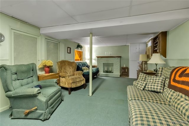 277 Woodward Drive, West Seneca, NY 14224