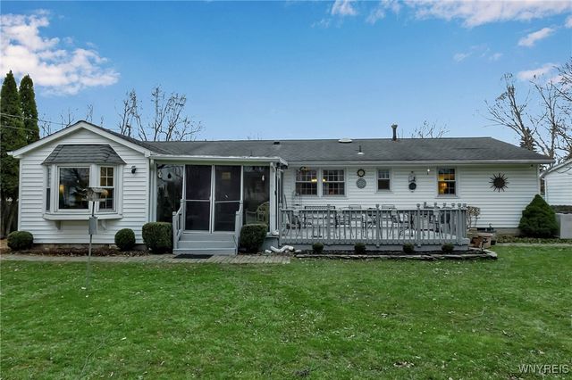 277 Woodward Drive, West Seneca, NY 14224