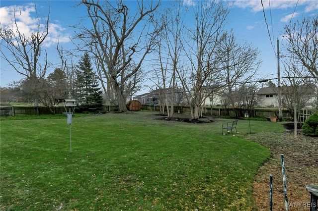 277 Woodward Drive, West Seneca, NY 14224