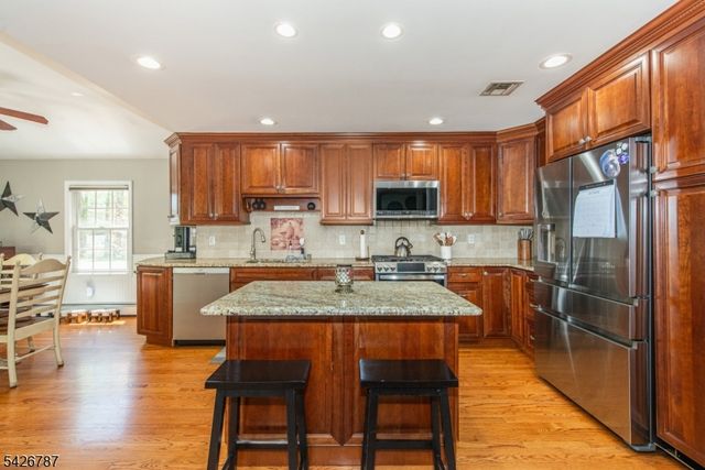 116 Big Piece Rd, Fairfield Twp., NJ 07004