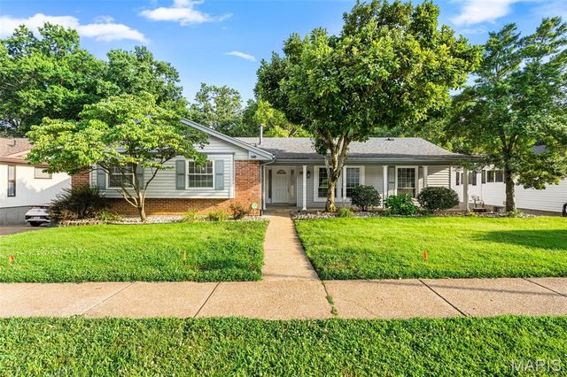 4716 Brookton Way, St Louis, MO 63128