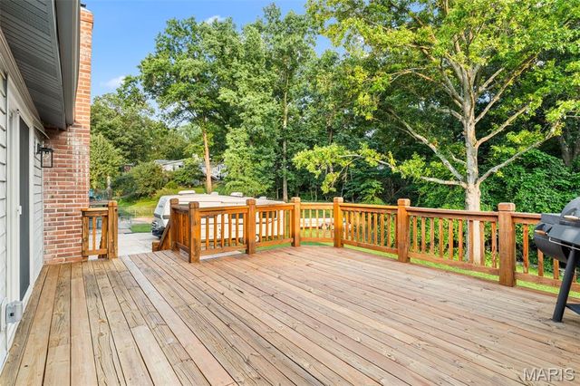 4716 Brookton Way, St Louis, MO 63128