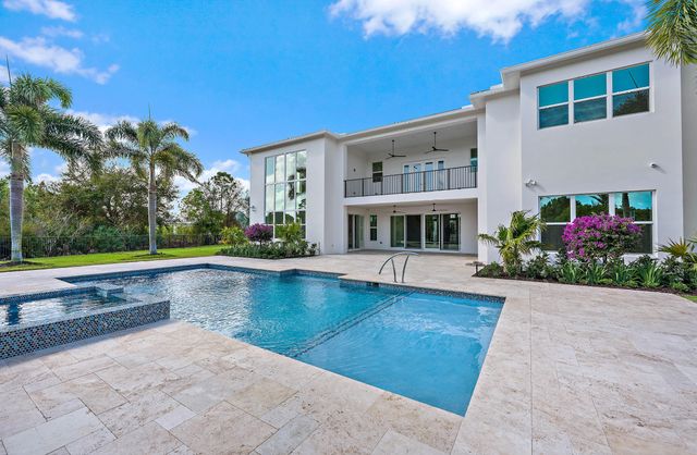 8184 SE Old Plantation Circle, Jupiter, FL 33458
