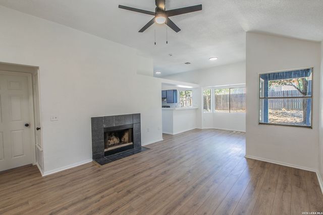 3662 CANDLEHEAD LN, San Antonio, TX 78244