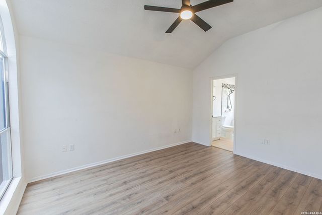 3662 CANDLEHEAD LN, San Antonio, TX 78244