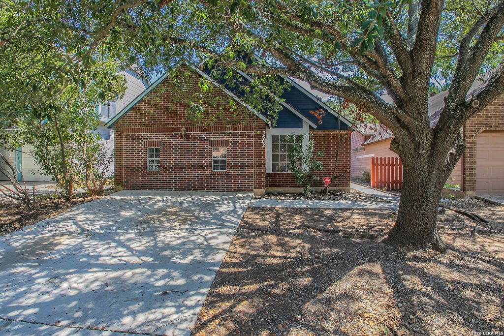 3662 CANDLEHEAD LN, San Antonio, TX 78244