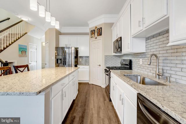 43546 MINK MEADOWS ST, Chantilly, VA 20152