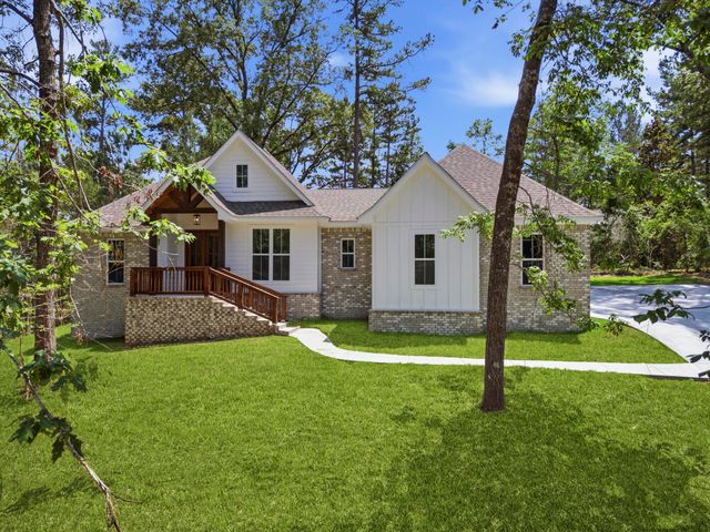 14 Shawnee Ln., Hattiesburg, MS 39402