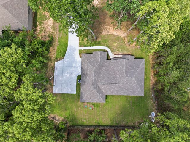 14 Shawnee Ln., Hattiesburg, MS 39402