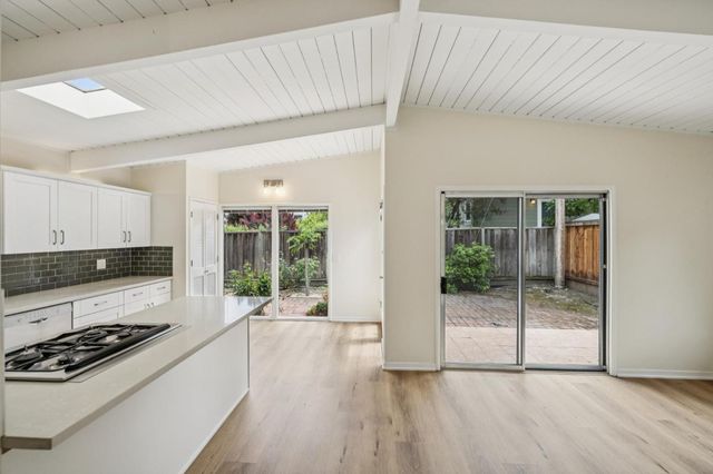 1545-1565 Stanford Avenue, Palo Alto, CA 94306