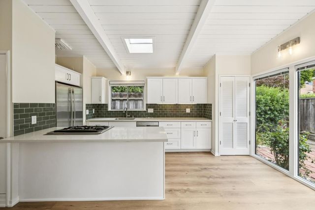 1545-1565 Stanford Avenue, Palo Alto, CA 94306
