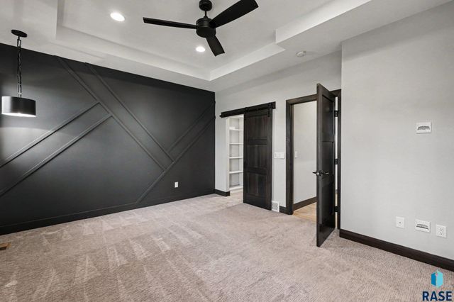 6701 E Spitfire Cir Circle, Sioux Falls, SD 57110