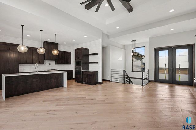 6701 E Spitfire Cir Circle, Sioux Falls, SD 57110