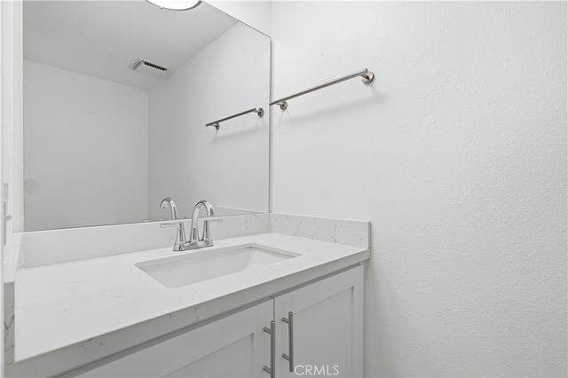 9000 Vanalden, Northridge, CA 91324