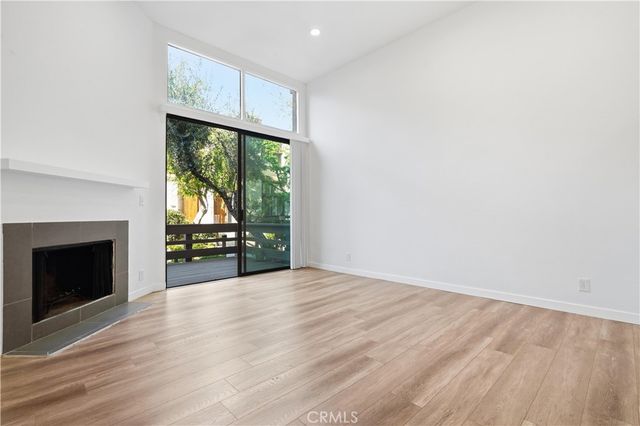 9000 Vanalden, Northridge, CA 91324