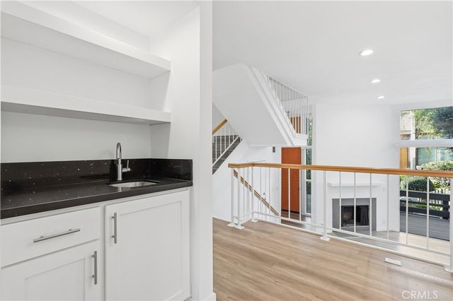 9000 Vanalden, Northridge, CA 91324