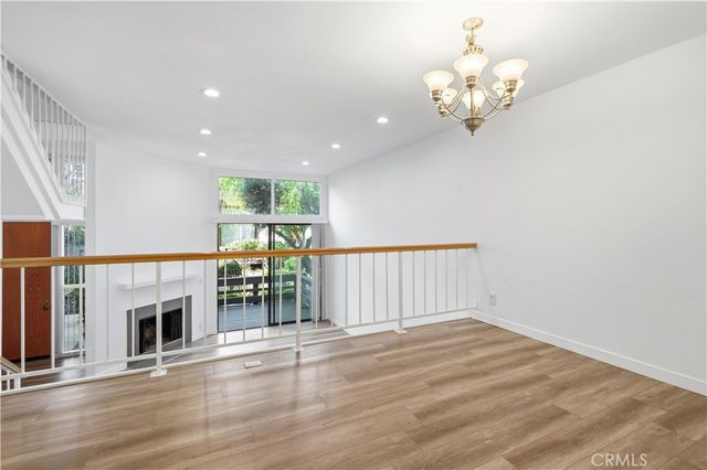 9000 Vanalden, Northridge, CA 91324