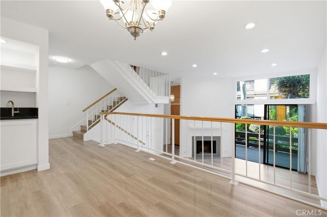 9000 Vanalden, Northridge, CA 91324