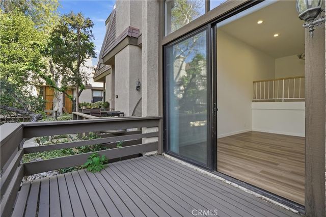 9000 Vanalden, Northridge, CA 91324