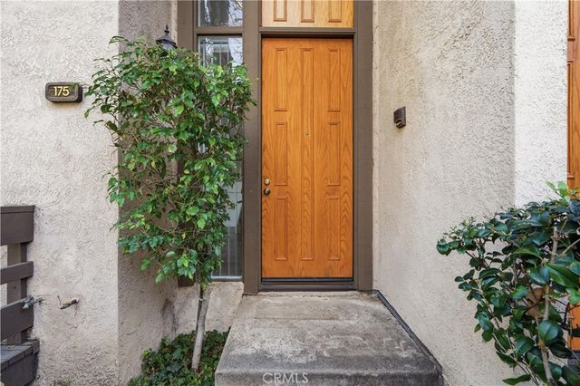 9000 Vanalden, Northridge, CA 91324