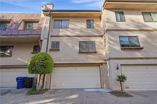 9000 Vanalden, Northridge, CA 91324