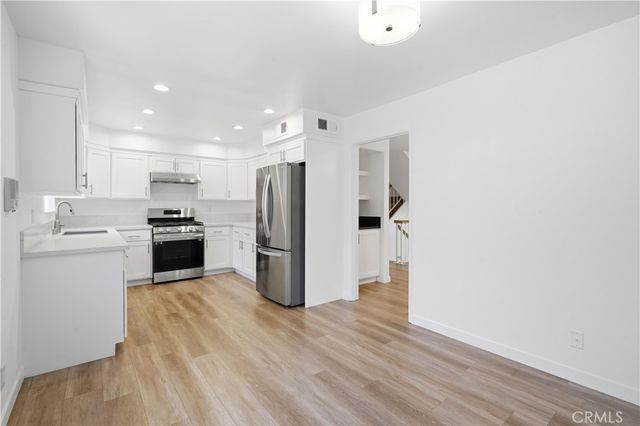 9000 Vanalden, Northridge, CA 91324