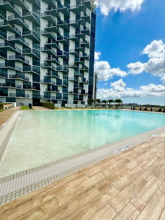 5252 NW 85th Ave 1407, Doral, FL 33166