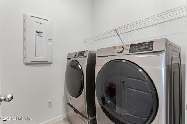 8486 HORSEBIT Circle, Jacksonville, FL 32219