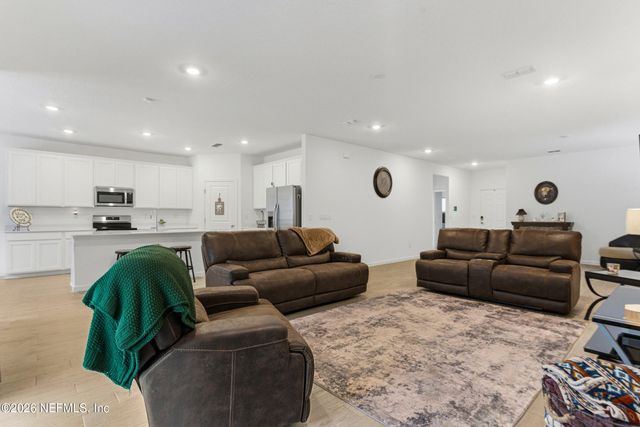 8486 HORSEBIT Circle, Jacksonville, FL 32219