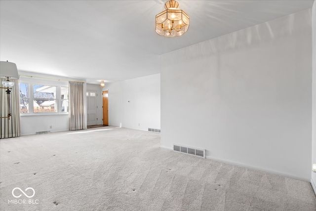 5750 Elaine Street, Speedway, IN 46224