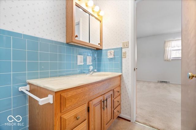 5750 Elaine Street, Speedway, IN 46224