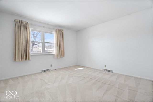 5750 Elaine Street, Speedway, IN 46224