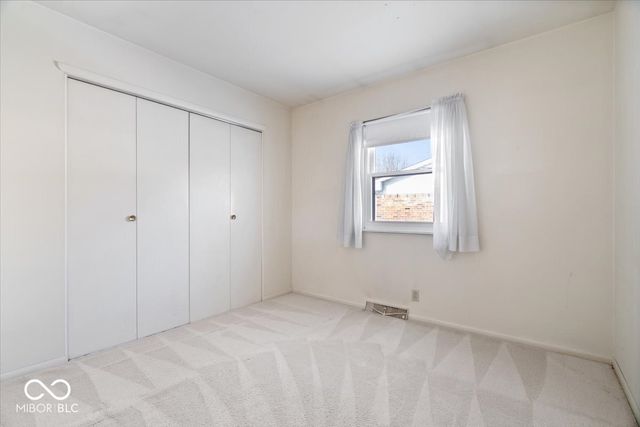 5750 Elaine Street, Speedway, IN 46224