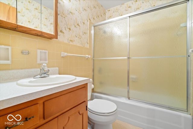 5750 Elaine Street, Speedway, IN 46224