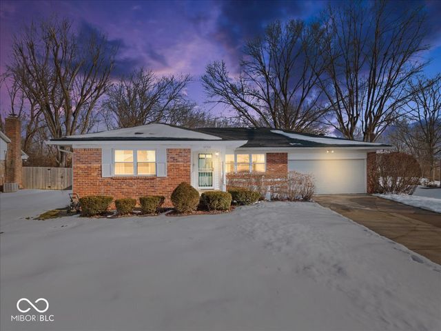 5750 Elaine Street, Speedway, IN 46224