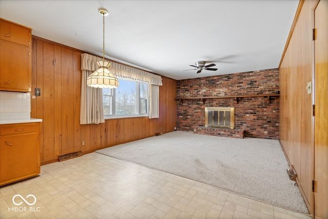 5750 Elaine Street, Speedway, IN 46224