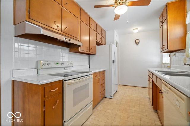 5750 Elaine Street, Speedway, IN 46224